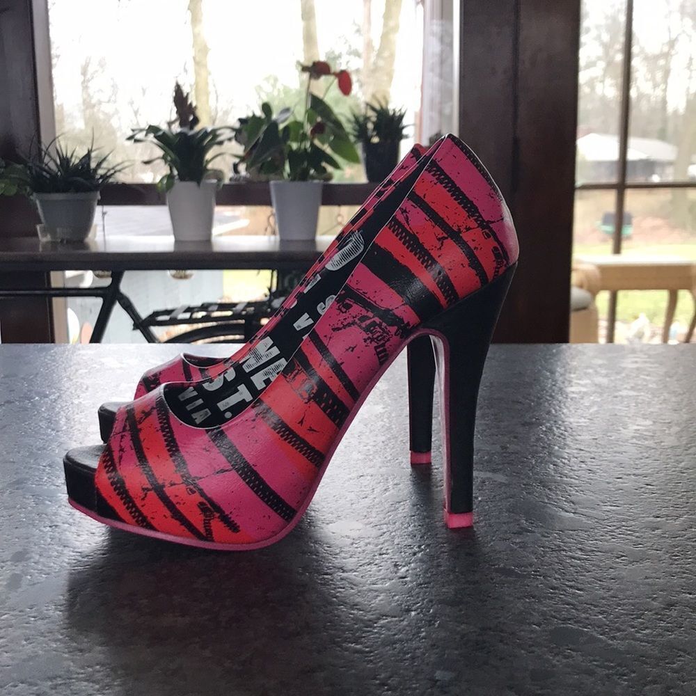 Abbey Dawn Zip It Platforms in Hot Pink with red and black accents BNIB - Picture 5 of 11